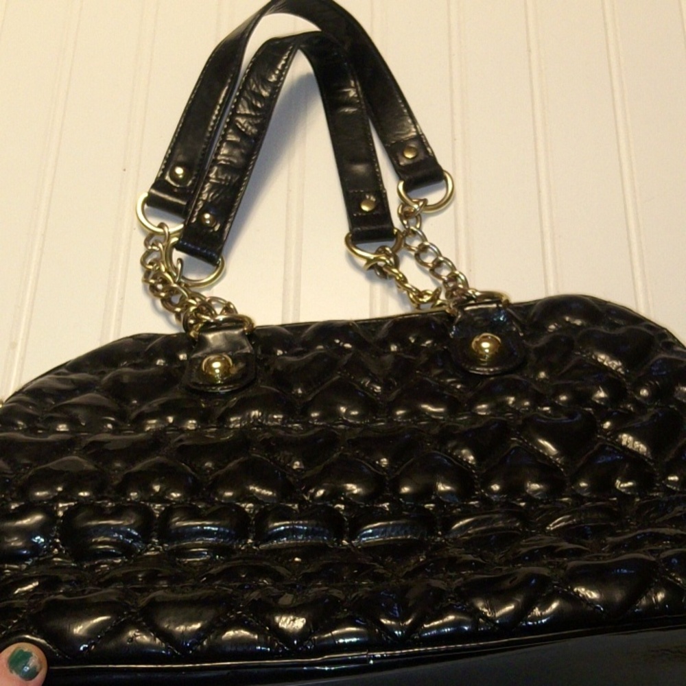 Betsy Johnson heart pattern black bag